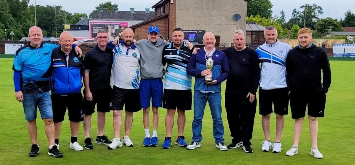 Winners, runners-up, and semi-finalists gather with John Ryan, Greg's father, following the conclusion of the 2026 Greig Ryan Pairs competition